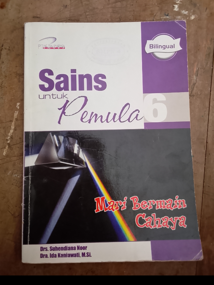 Sampul Mari Bermain Cahaya
