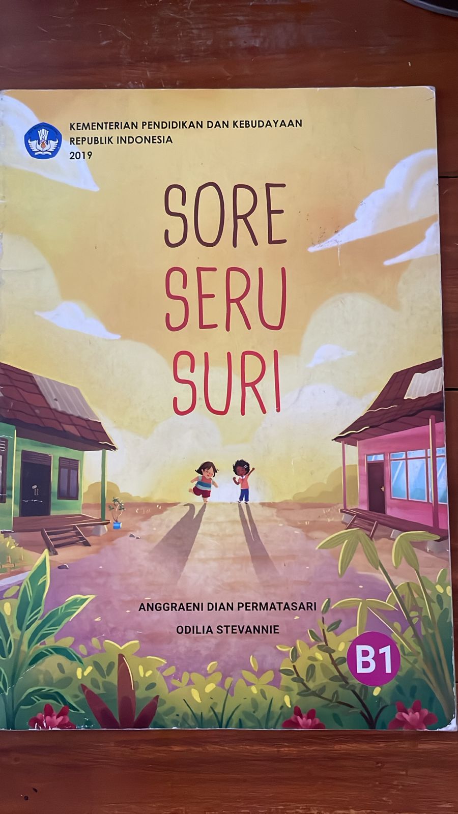 Sampul SORE SERU SURI