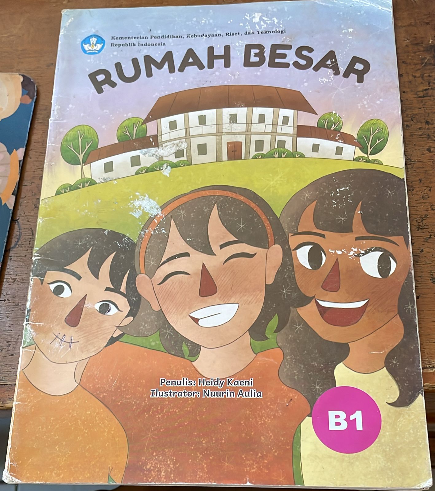 Sampul Rumah Besar