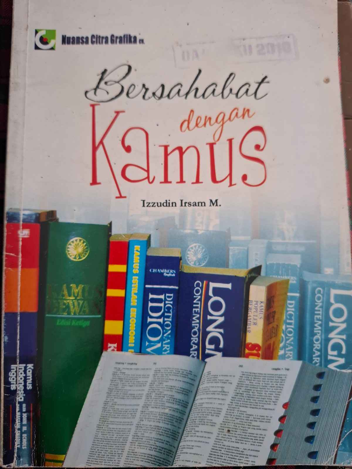 Sampul Bersahabat dengan Kamus