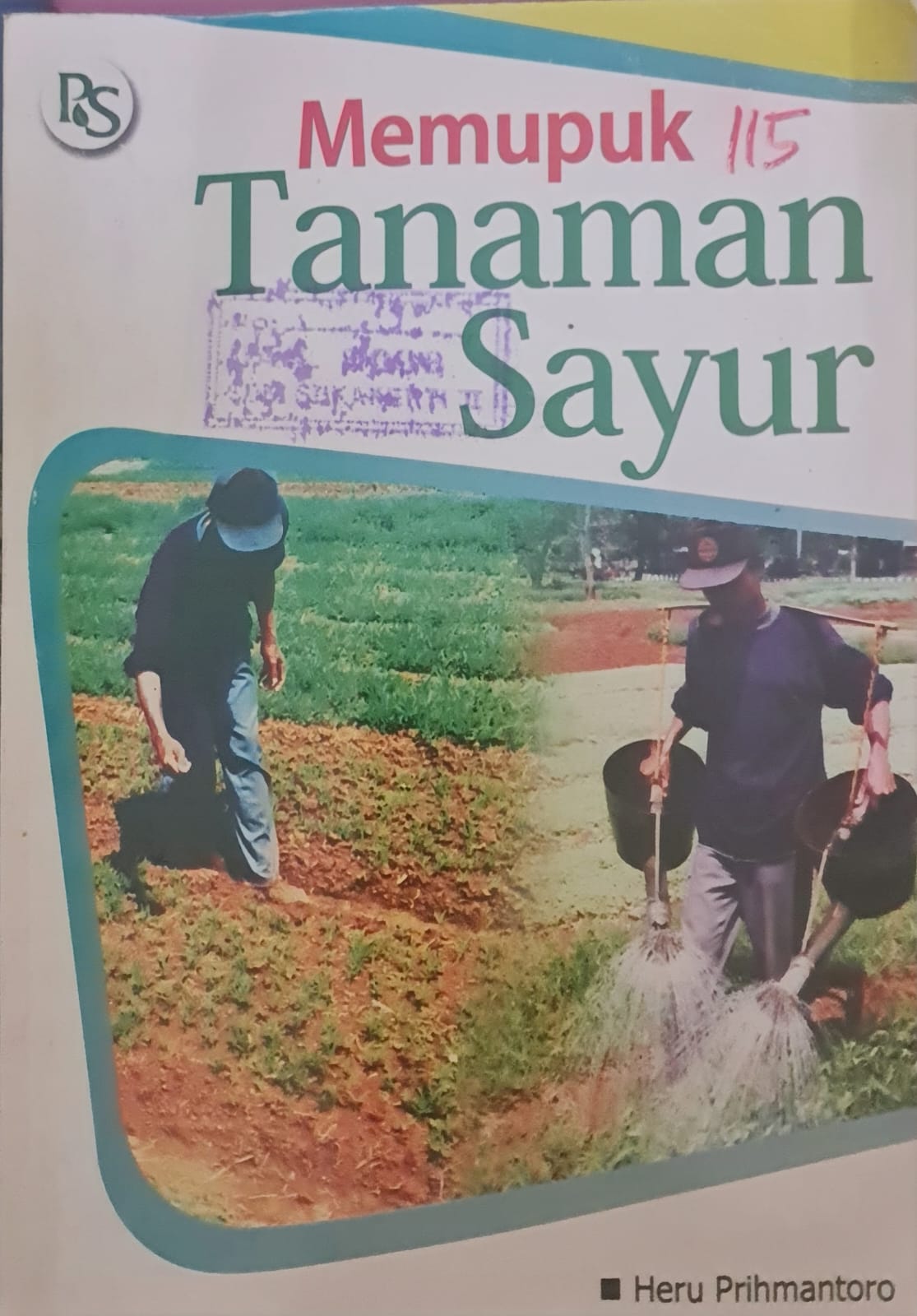 Sampul Memupuk Tanaman Sayur