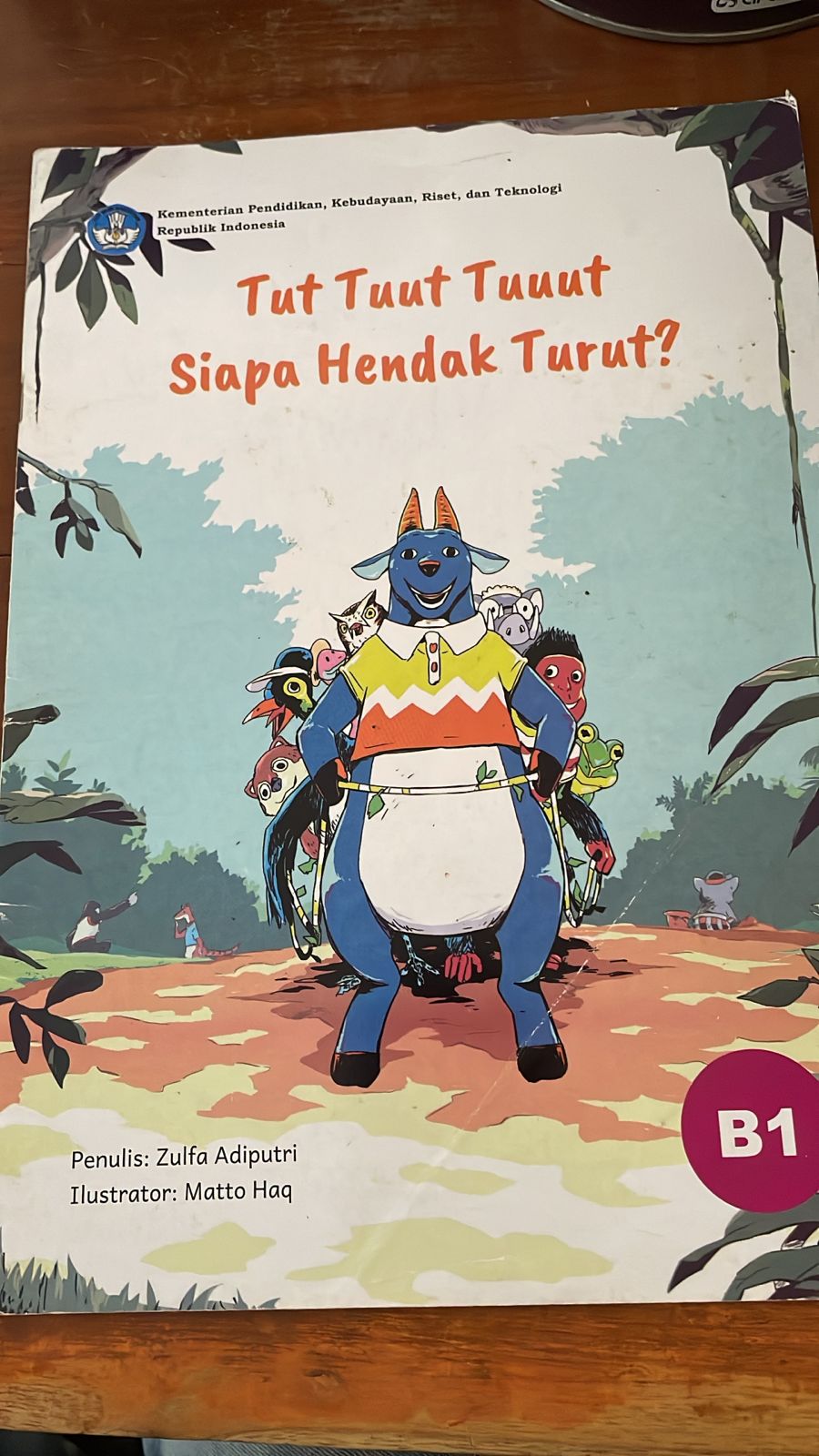 Sampul Tut Tuut Tuuut Siapa Hendak Turut?