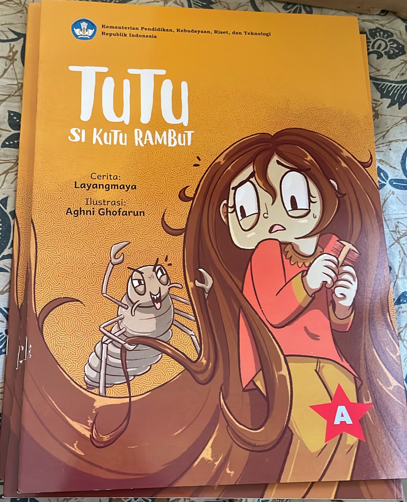 Sampul tutu Si Kutu Rambut